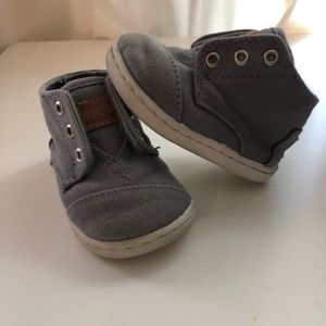 Gray Canvas Tiny Toms Sneakers Size T4